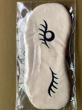 NEW Monat Pink Sleep Mask